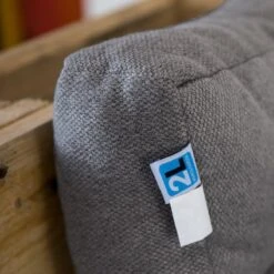 2L Home & Garden Rugkussen Metro Grijs - 60 X 40cm -Fijne Tuinmeubelwinkel 1200x1200 1326