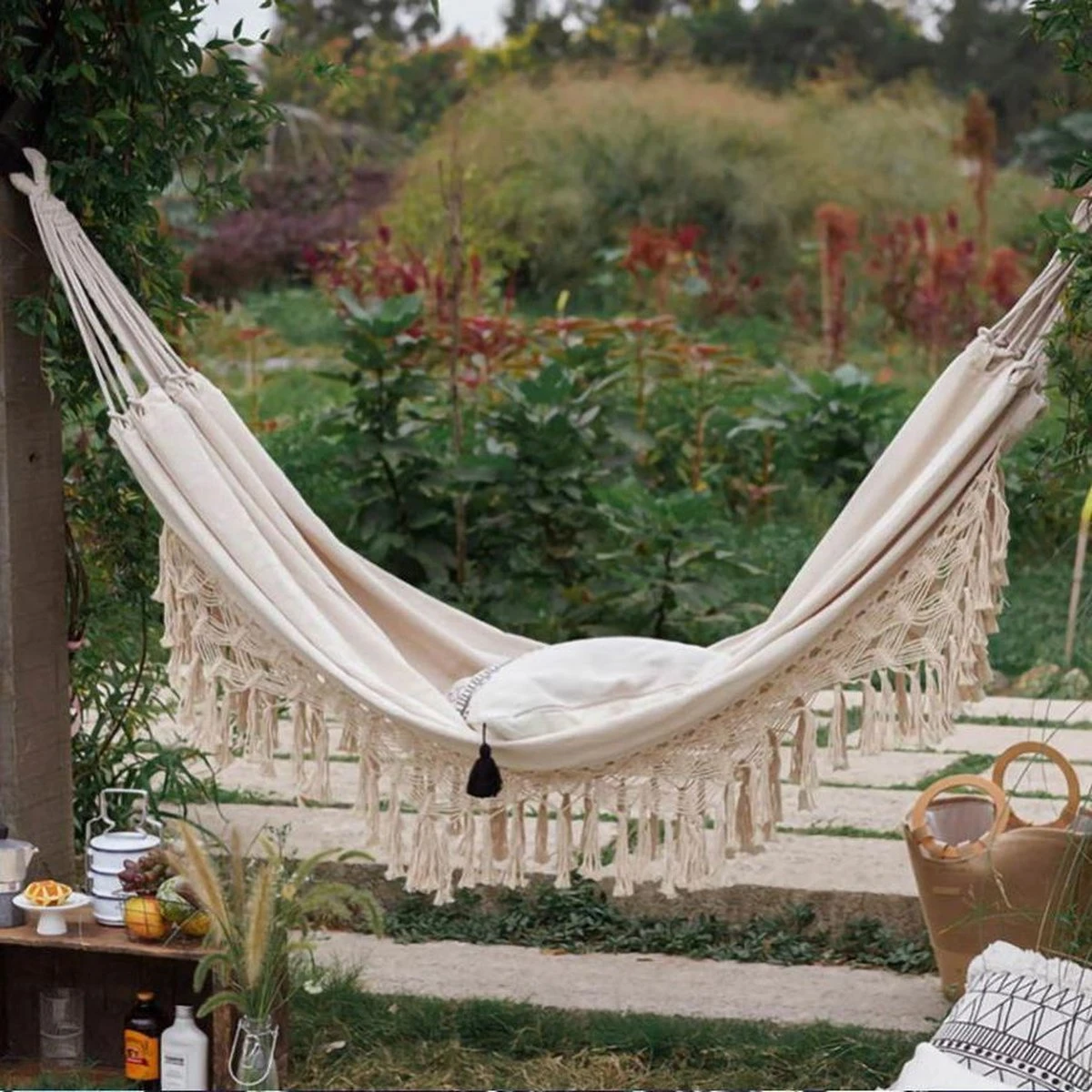 QUVIO Hangmat Voor In De Tuin - Tuinstoelen - Reishangmat Voor Camping, Outdoor En Reizen - Hamock - Katoen Ademend - Maximale Belasting Van 250KG - Lig Oppervlak Van 180 Cm - Geschikt Voor 1 Persoon - Beige 6 QUVIO Hangmat Voor In De Tuin - Tuinstoelen - Reishangmat Voor Camping, Outdoor En Reizen - Hamock - Katoen Ademend - Maximale Belasting Van 250KG - Lig Oppervlak Van 180 Cm - Geschikt Voor 1 Persoon - Beige - Afbeelding 6