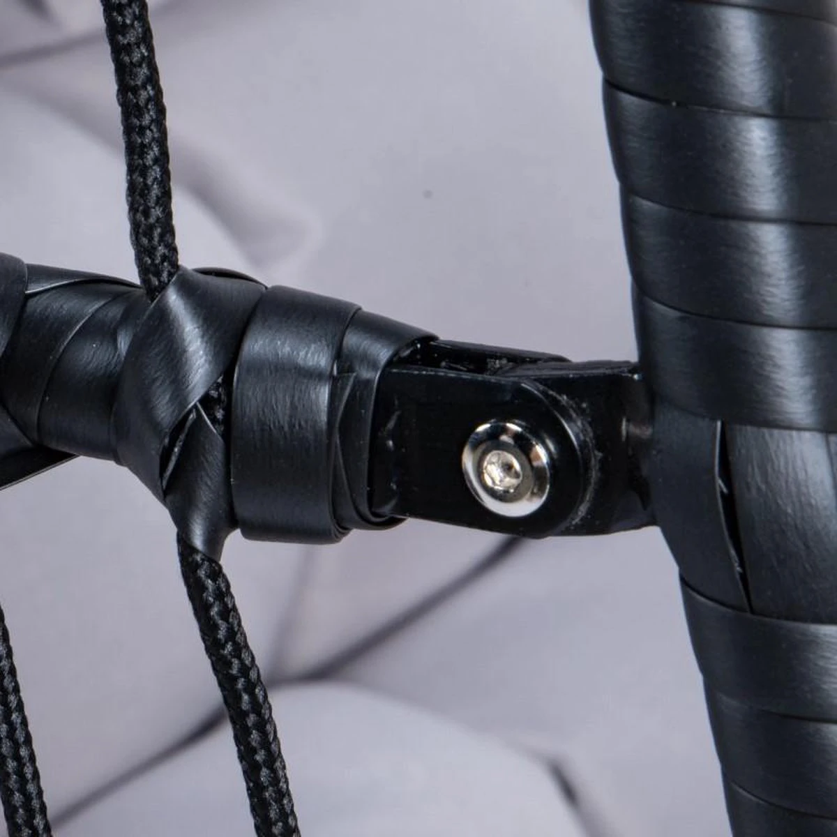 Merkloos Hangstoel Norway - Zwart Wicker & Touw Luxe Egg Hangstoel Met Dikke Antraciete Kussens Met Frame - Inklapbare Basket 7 Merkloos Hangstoel Norway - Zwart Wicker & Touw Luxe Egg Hangstoel Met Dikke Antraciete Kussens Met Frame - Inklapbare Basket - Afbeelding 7