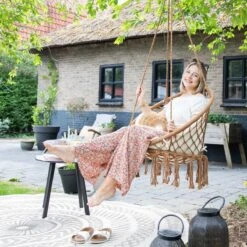 Vita5 Macramé Hangstoel - Voor Binnen En Buiten - Zonder Standaard - Incl. Kussen, Boekenvak En Beschermhoes - Tot 150kg - Bruin/Beige 21 Vita5 Macramé Hangstoel - Voor Binnen En Buiten - Zonder Standaard - Incl. Kussen, Boekenvak En Beschermhoes - Tot 150kg - Bruin/Beige -Fijne Tuinmeubelwinkel 1200x1200 336