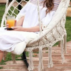 Hangstoel, Hangschommel, Hangstoel Met Een Dik Kussen, Tot 120 Kg Belastbaar, Voor Tuin, Balkon, Woonkamer, Terras, Scandinavische Stijl, Modern, Beige HMDC042M01 -Fijne Tuinmeubelwinkel 1200x1200 457