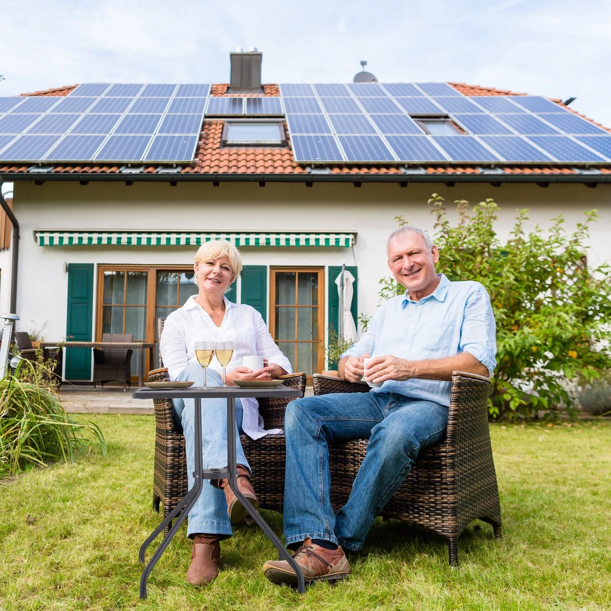 Relaxdays Tuintafel Vierkant - Buitentafel - Kleine Eettafel Tuin - Balkontafel Kunststof 7 Relaxdays Tuintafel Vierkant - Buitentafel - Kleine Eettafel Tuin - Balkontafel Kunststof - Afbeelding 7