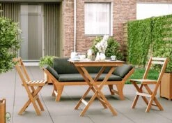 Bistro Set Hout Balkonset FSC – Patio Set Tuin – Houten Frans Tuinsetje – Kleine Tuinset – Complete Kleine Balkon Tafelset Met Gratis Bijzettafel – Hardhout FSC Balkonstoelen & Balkon Tafel - Tuintafel En Stoelen - Bistroset Van Hout – Balcony Set 32 Bistro Set Hout Balkonset FSC – Patio Set Tuin – Houten Frans Tuinsetje – Kleine Tuinset – Complete Kleine Balkon Tafelset Met Gratis Bijzettafel – Hardhout FSC Balkonstoelen & Balkon Tafel - Tuintafel En Stoelen - Bistroset Van Hout – Balcony Set -Fijne Tuinmeubelwinkel 1200x857 8