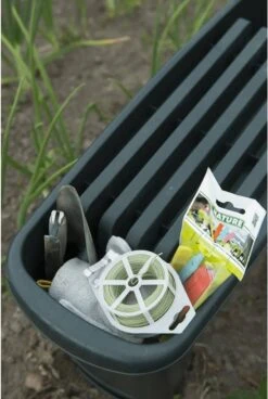 Nature - Tuinkruk 2-in-1 - Tuinzit/-knielkruk - Tuin Werkbank - Grijs - H34 X 66 X 25cm 13 Nature - Tuinkruk 2-in-1 - Tuinzit/-knielkruk - Tuin Werkbank - Grijs - H34 X 66 X 25cm -Fijne Tuinmeubelwinkel 805x1200